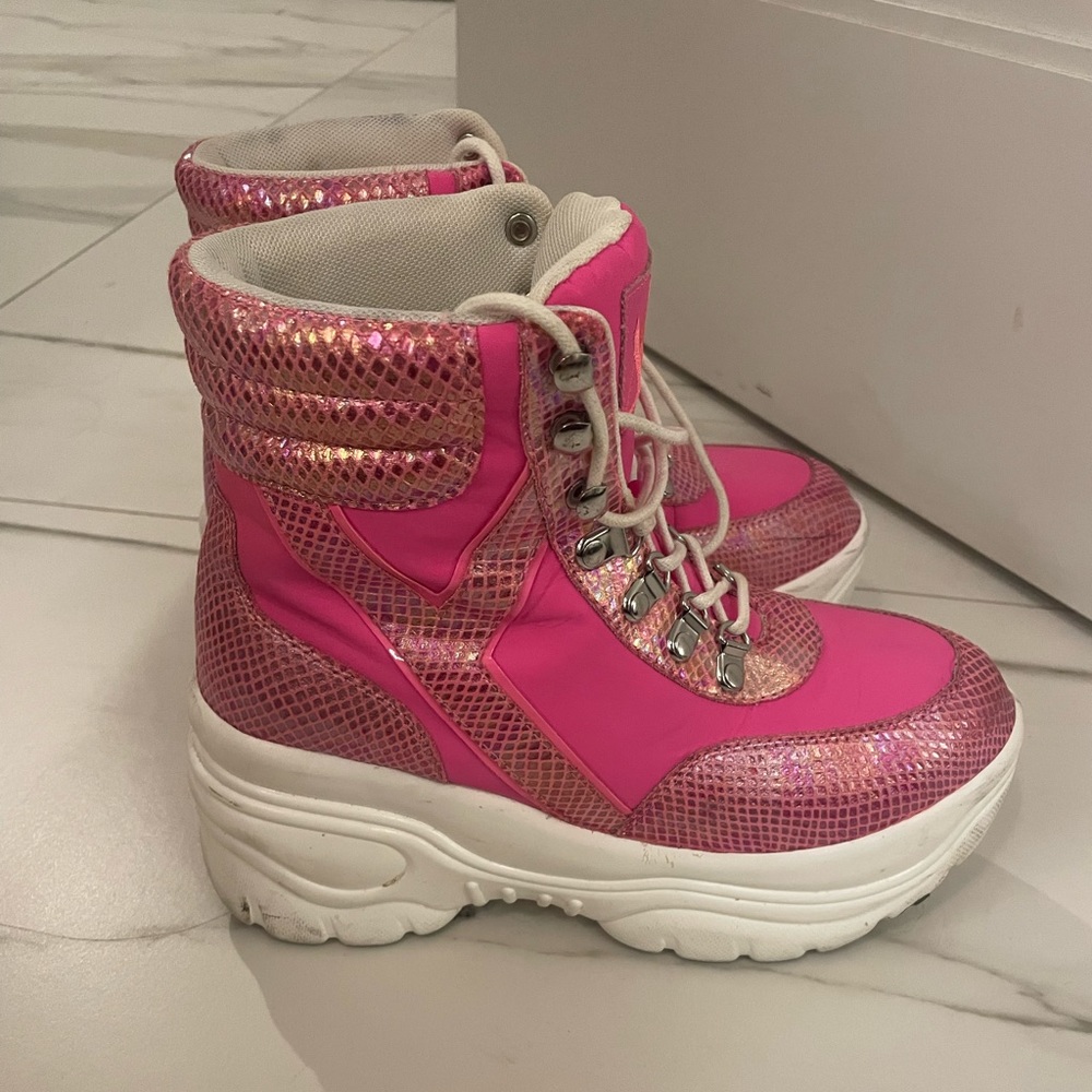 YRU MATRIXX HI HOT PINK PLATFORM SNEAKERS